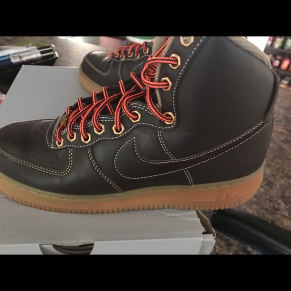 Nike Air Force 1 - Picture 1 of 3